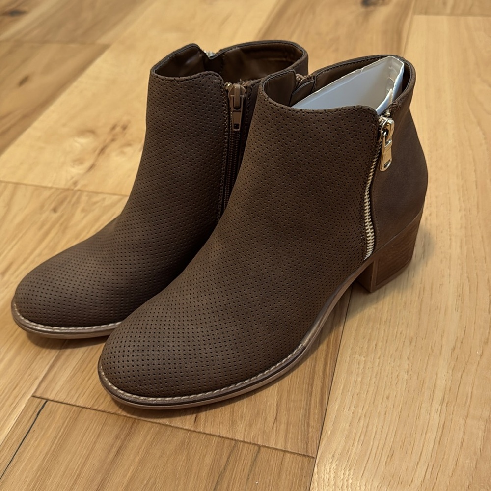 NWT Brown Ankle Boots